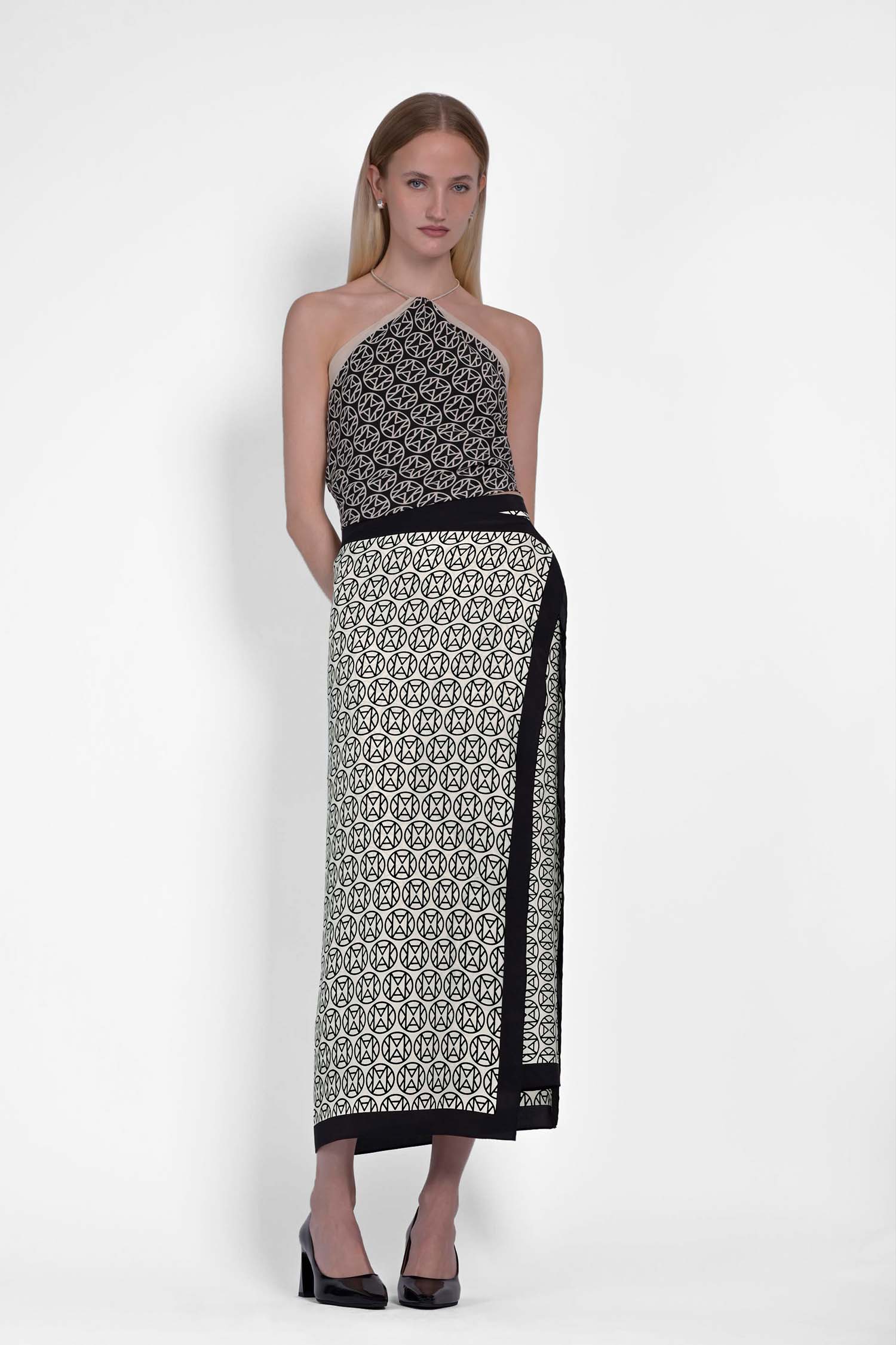 MAANKA MONOGRAM SILK SCARF BLACK